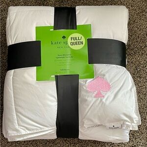 Kate Spade Lightweight White Down alternate Comforter Pink Spade Full/Queen New